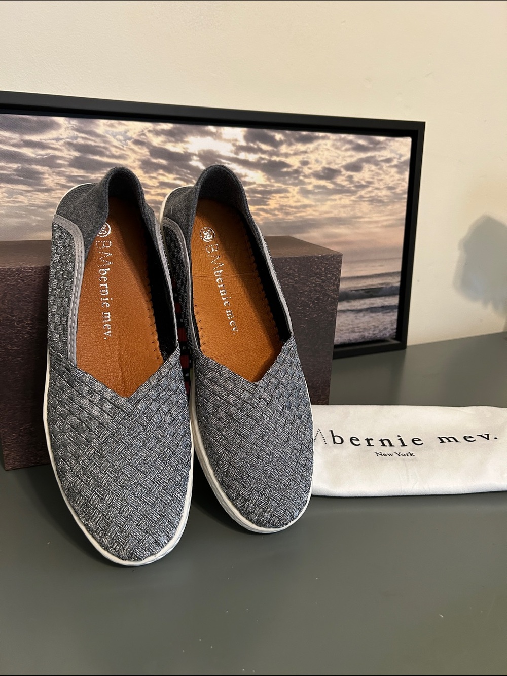 bernie mev. New. Grey Woven Slip-Ons.